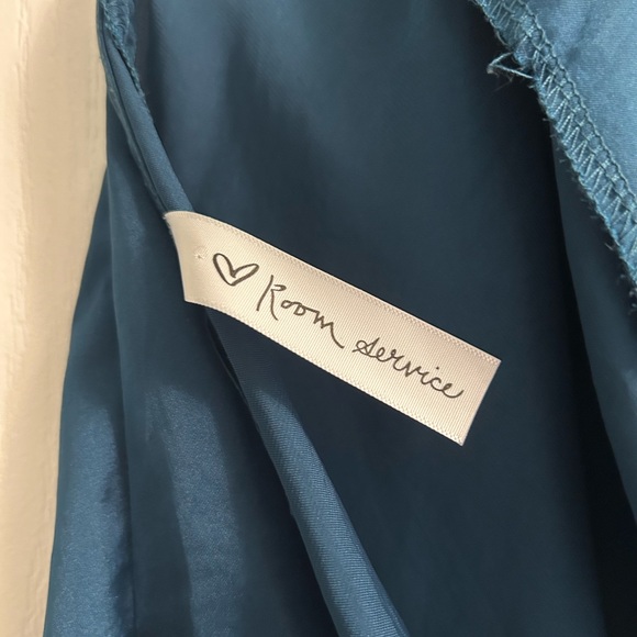 Urban Outfitters Backless Satin Top - Picture 3 of 5